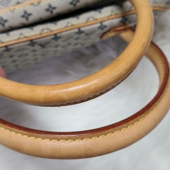 💯 Authentic Louis Vuitton Mini Lin Handbag🍀 - Picture 9 of 17